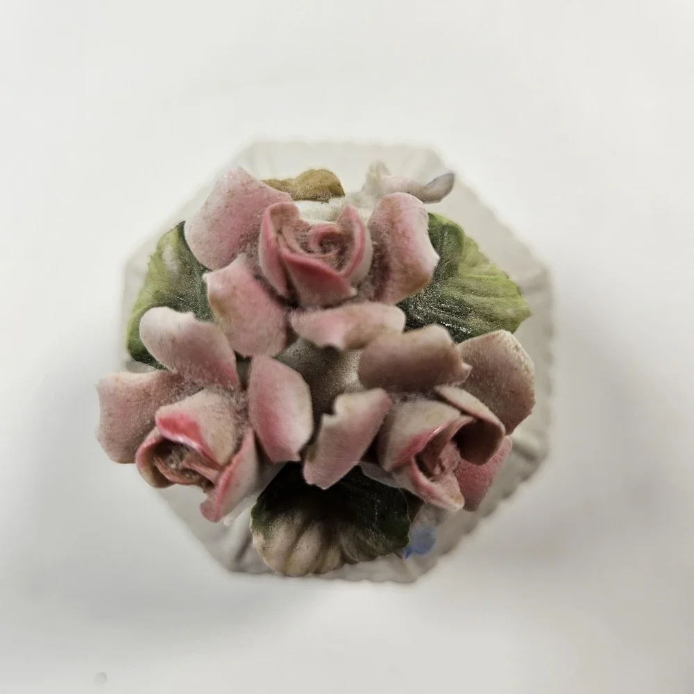 Vintage VTG Vase Raised Floral Decoration Ceramic‎ Glazed Jewelry Box Trinket